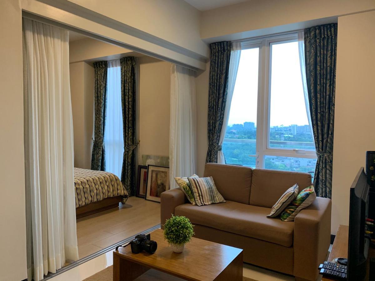 Mactan Newtown Deluxe Island Breeze Lägenhet Lapu-Lapu City Exteriör bild