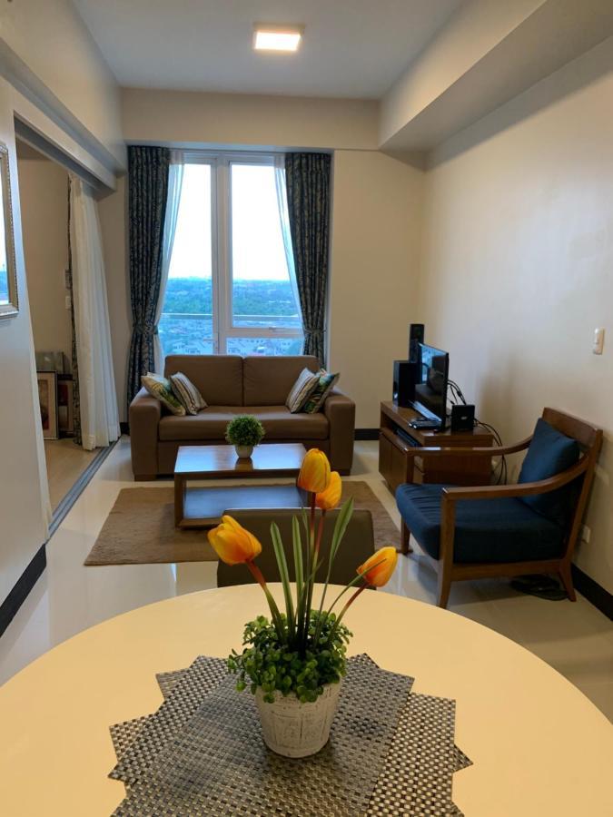 Mactan Newtown Deluxe Island Breeze Lägenhet Lapu-Lapu City Exteriör bild