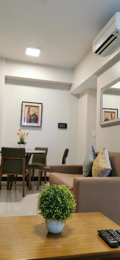 Mactan Newtown Deluxe Island Breeze Lägenhet Lapu-Lapu City Exteriör bild