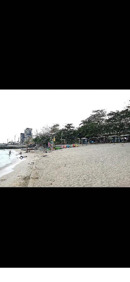 Mactan Newtown Deluxe Island Breeze Lägenhet Lapu-Lapu City Exteriör bild