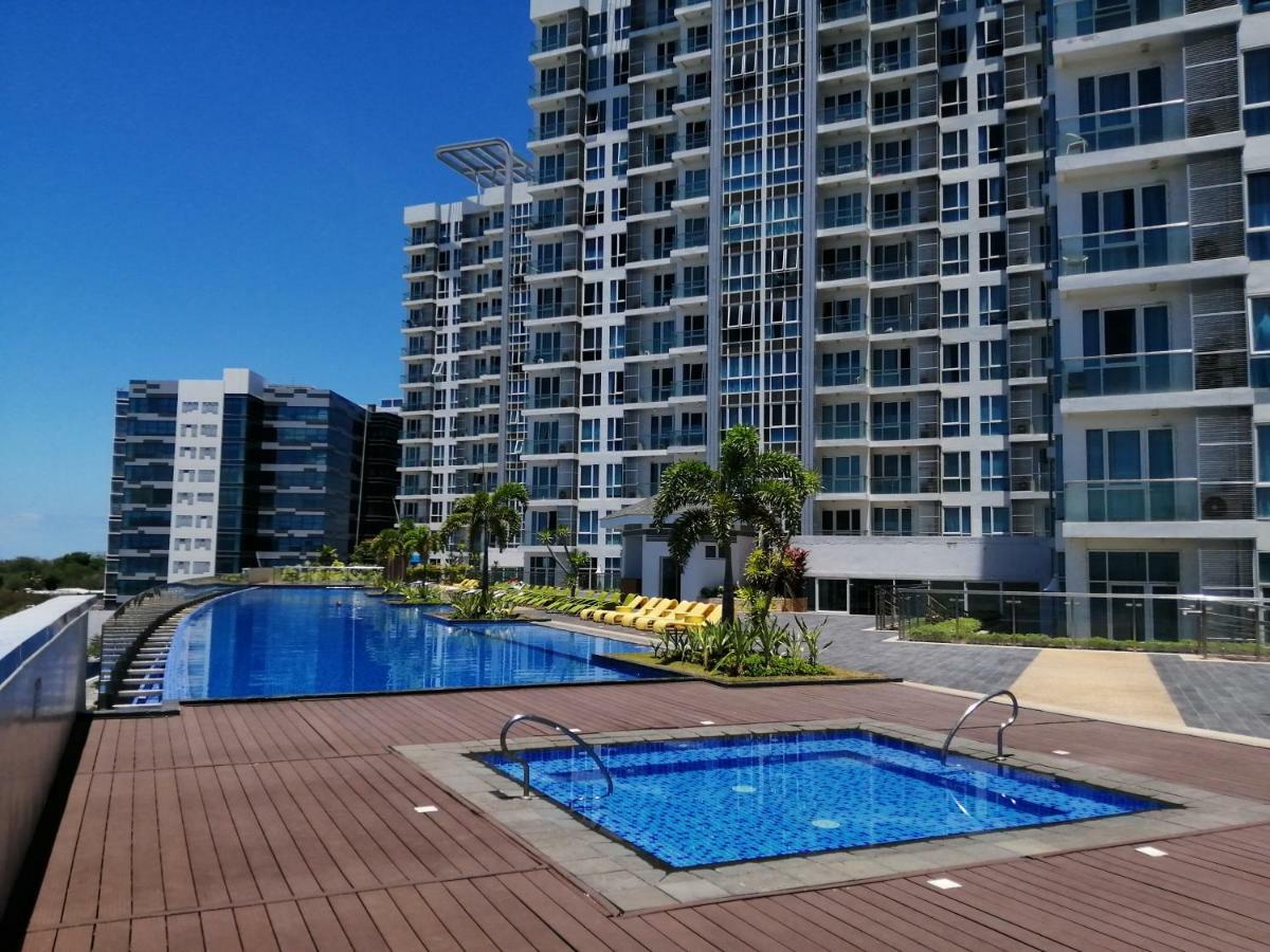 Mactan Newtown Deluxe Island Breeze Lägenhet Lapu-Lapu City Exteriör bild